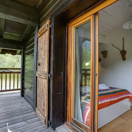L'ilet Ensoleille /sunny Island Chamonix